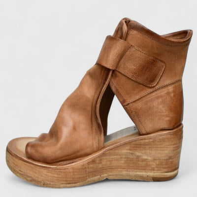 Jess | Orthopädische Keilsandalen
