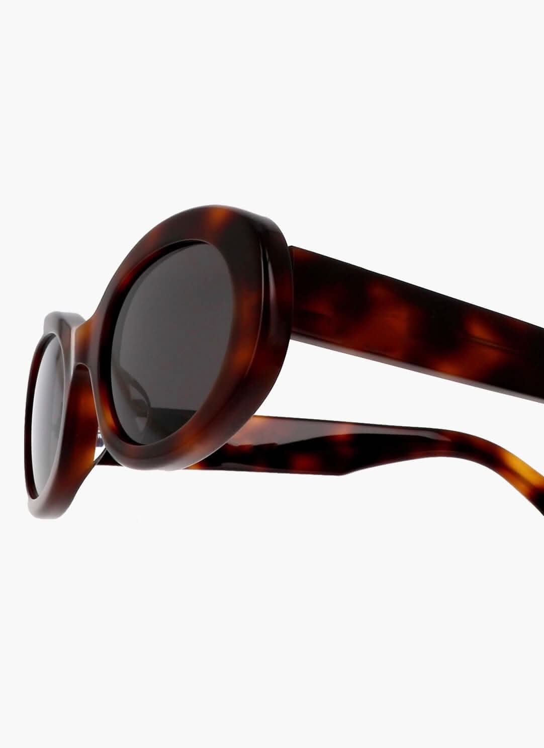 Averi | Elegante Sonnenbrille