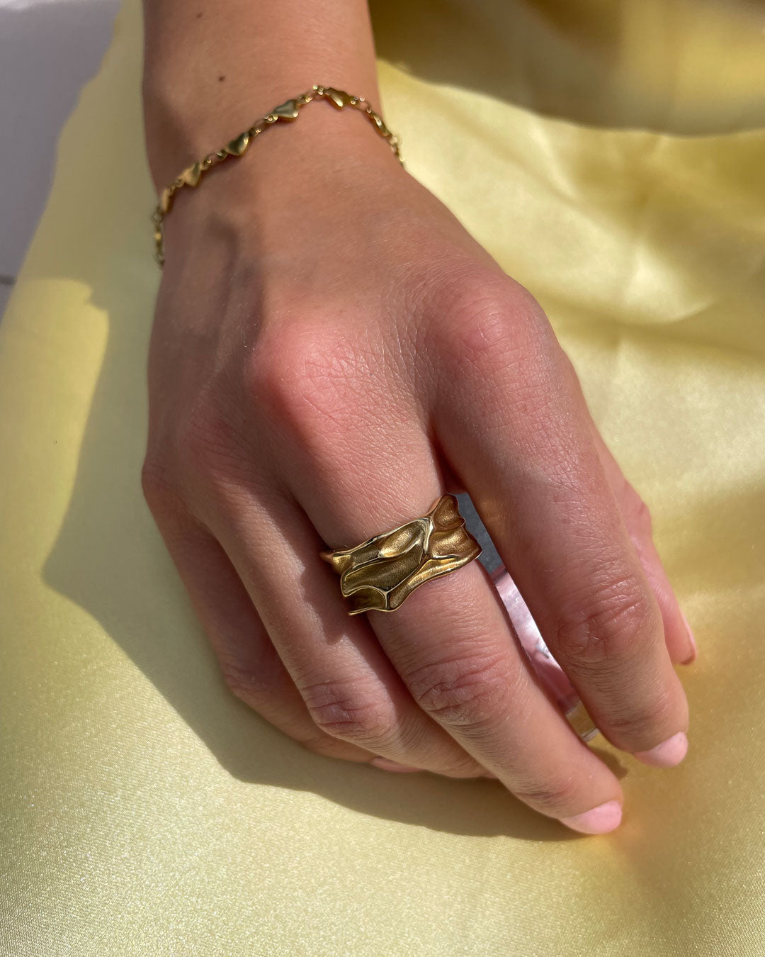 Jaylinette | Großer Ring 18K Gold