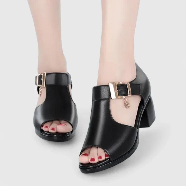 Lyzanne | Elegante Sandalen