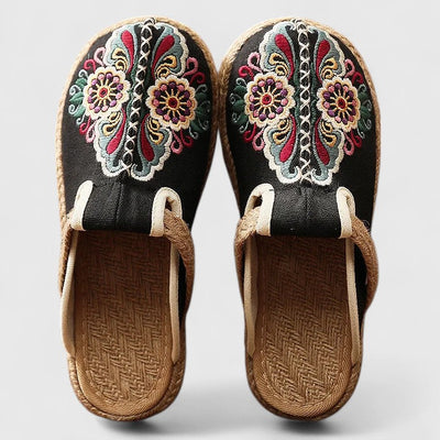 Marousse | Bequeme handgefertigte florale Mules