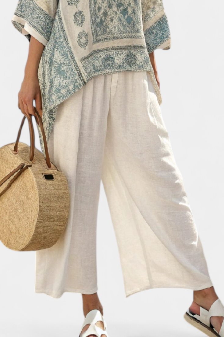 Quinley | Bequeme Bedruckte Bluse & Weite Weiße Hose