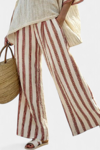 Braelith | Elegantes rustikales gestreiftes Oberteil & cremefarbene Leinenhose