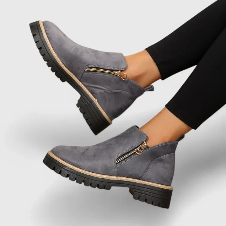 Thalyanna | Orthopädische Stiefel
