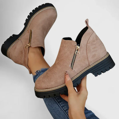 Thalyanna | Orthopädische Stiefel